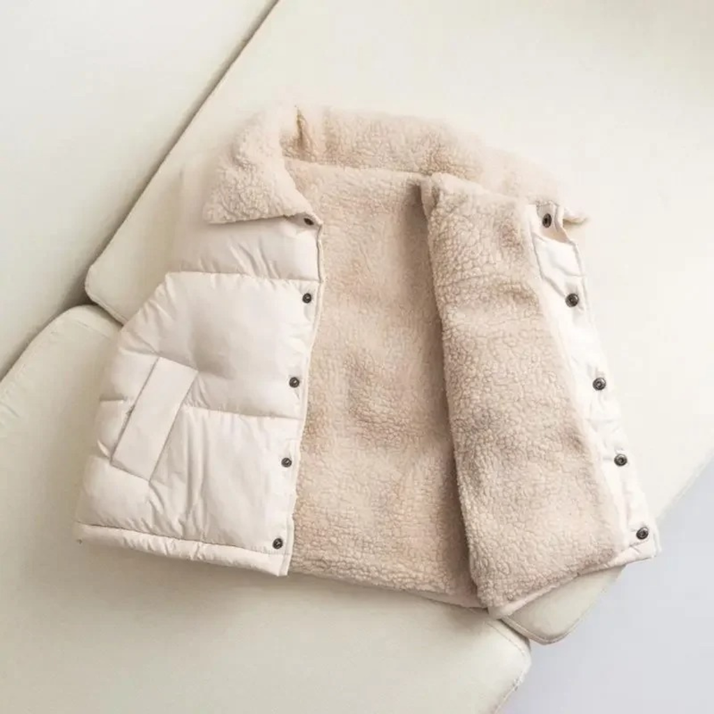 Teddyfleece-Kinderweste für Herbst & Winter – CozyCub Vest