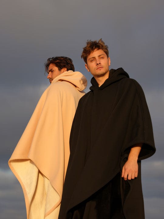 Gewichteter Cape-Hoodie
