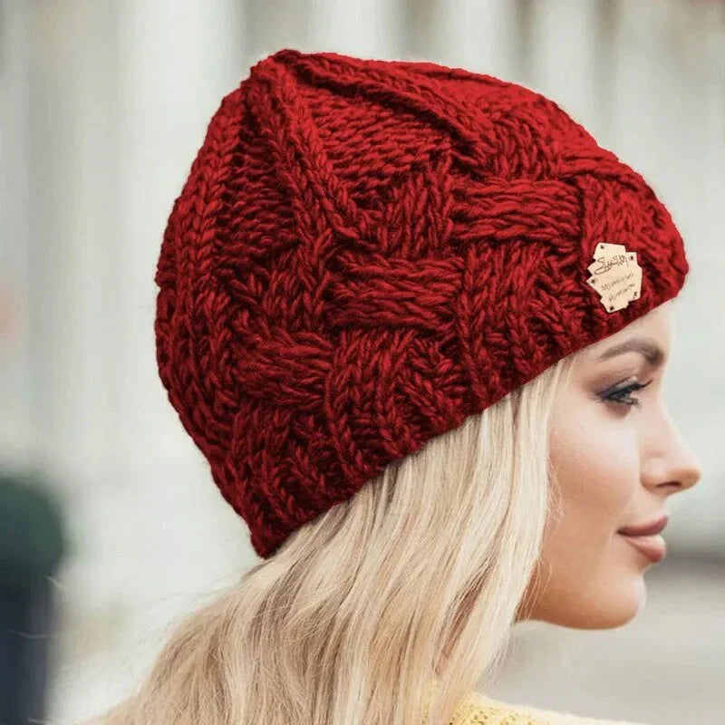 Damen Weiche Strickmütze mit Zopfmuster | Clinbands