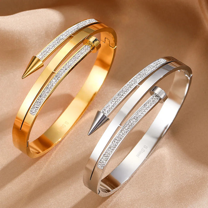 Doppellagiges Armband mit Strassverzierung