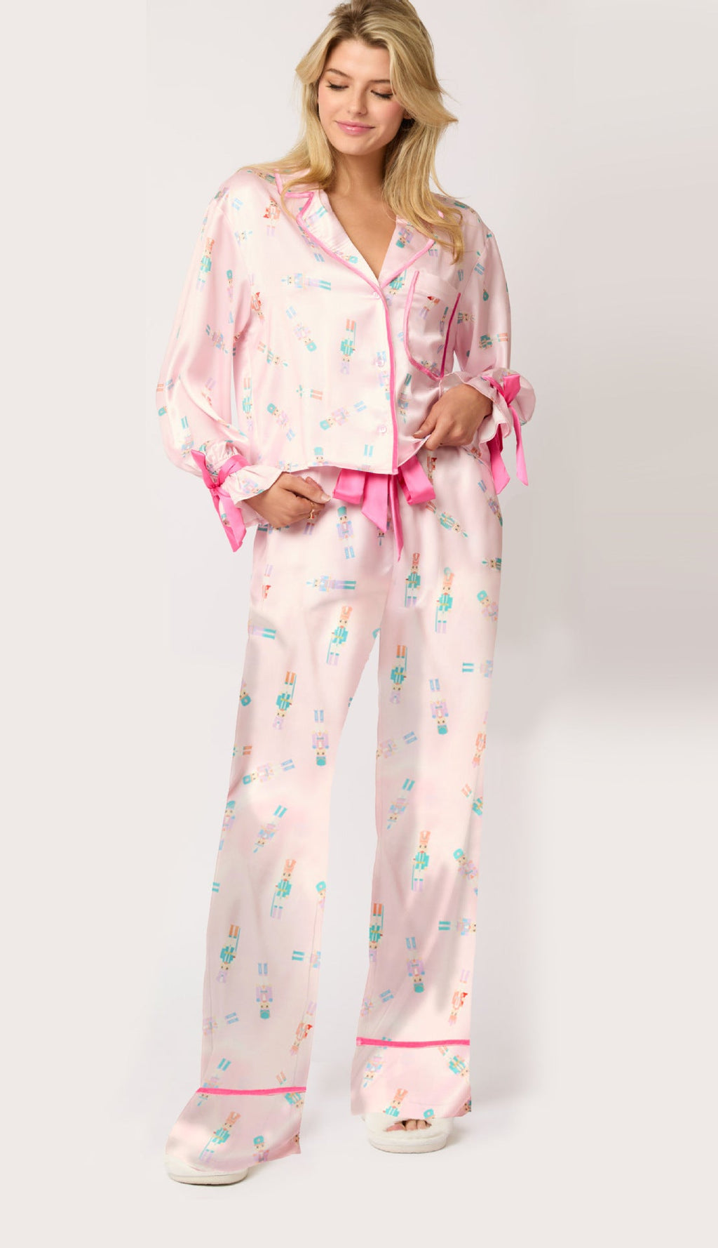 Damen luxuriöses Satin-Pyjama-Set mit niedlichem Nutcracker-Motiv Clinbands