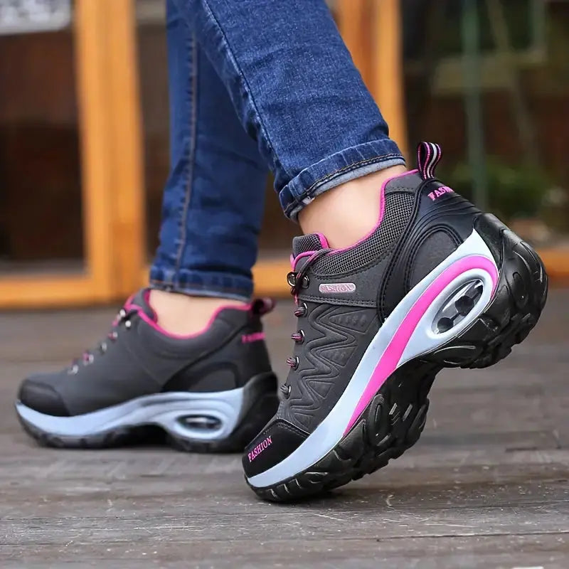 Damen Wanderschuhe – stützendes Schuhwerk für lange Gehstrecken