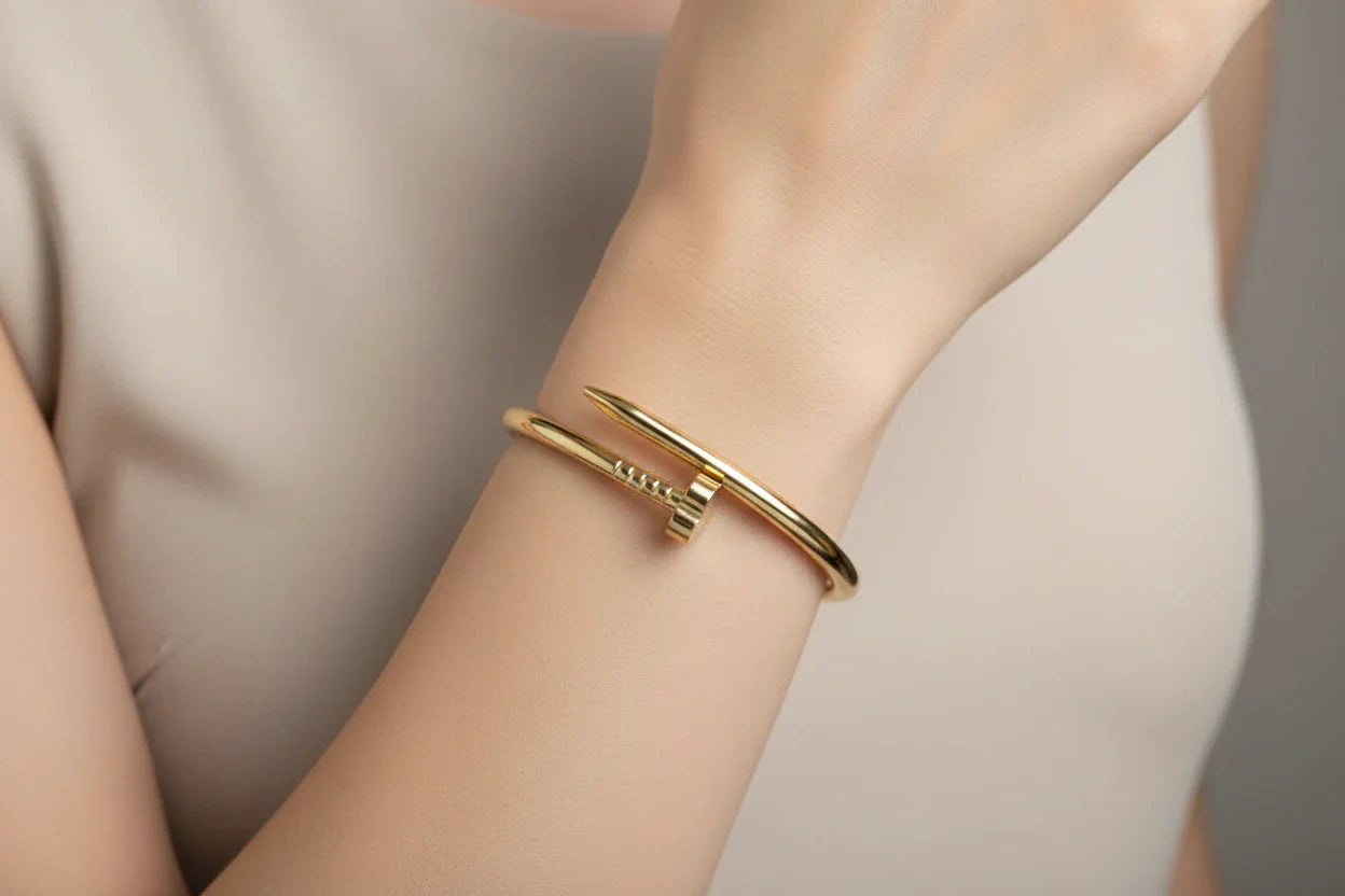 Nail Essence | Gold