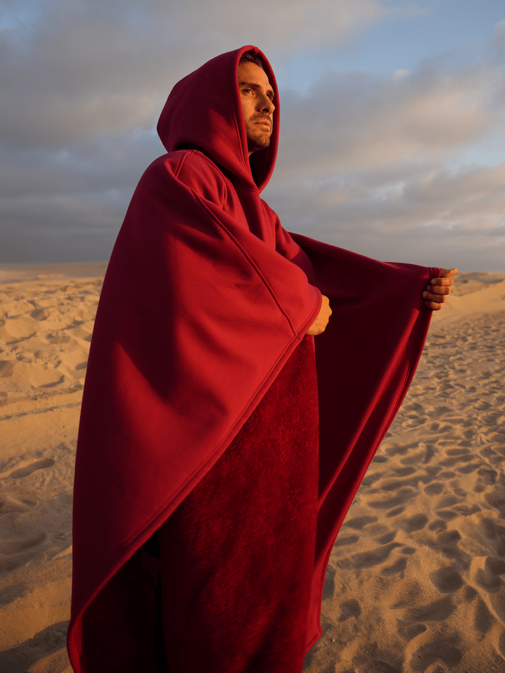 Gewichteter Cape-Hoodie