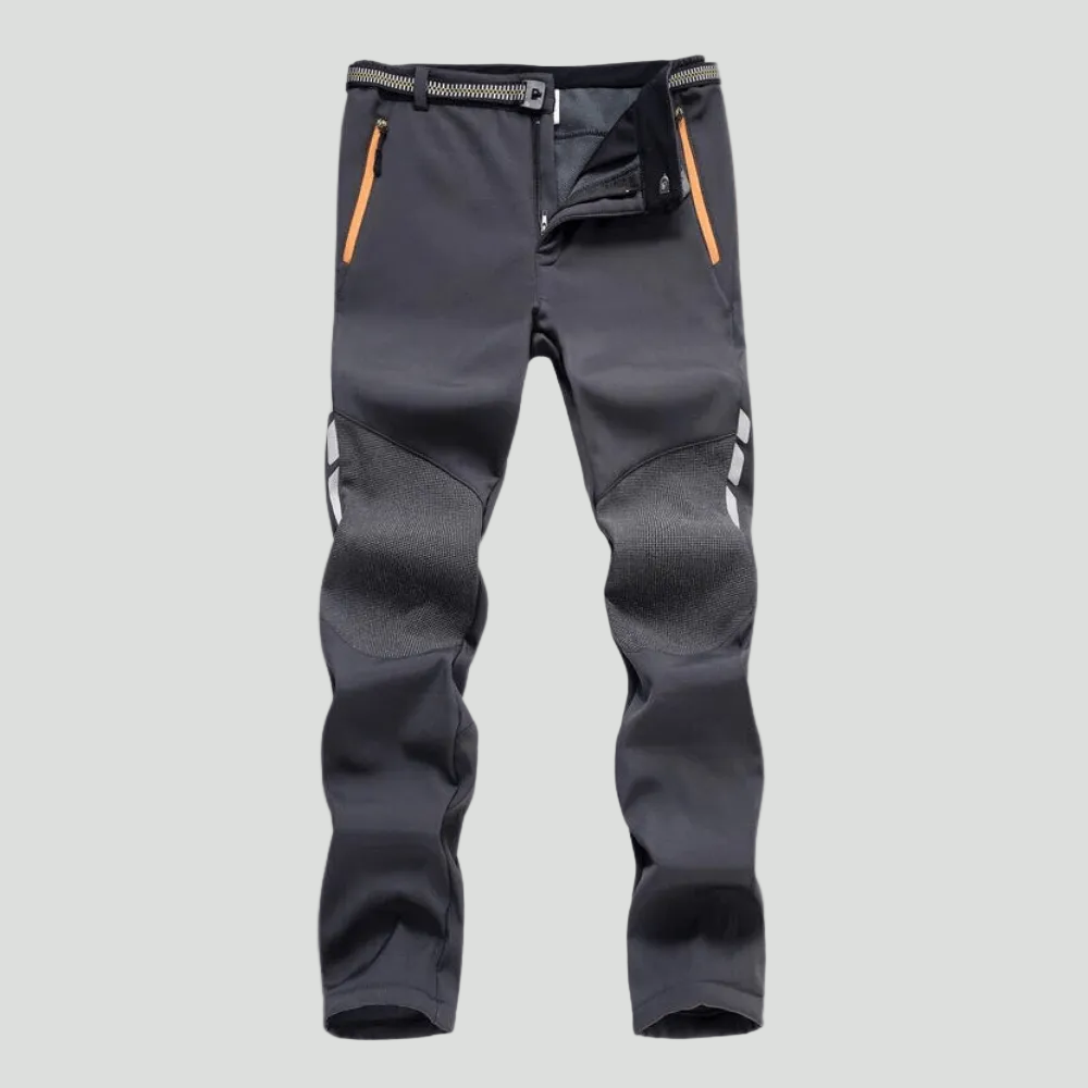 Isolierte Wanderhose – wasserabweisende Softshell für Kälte