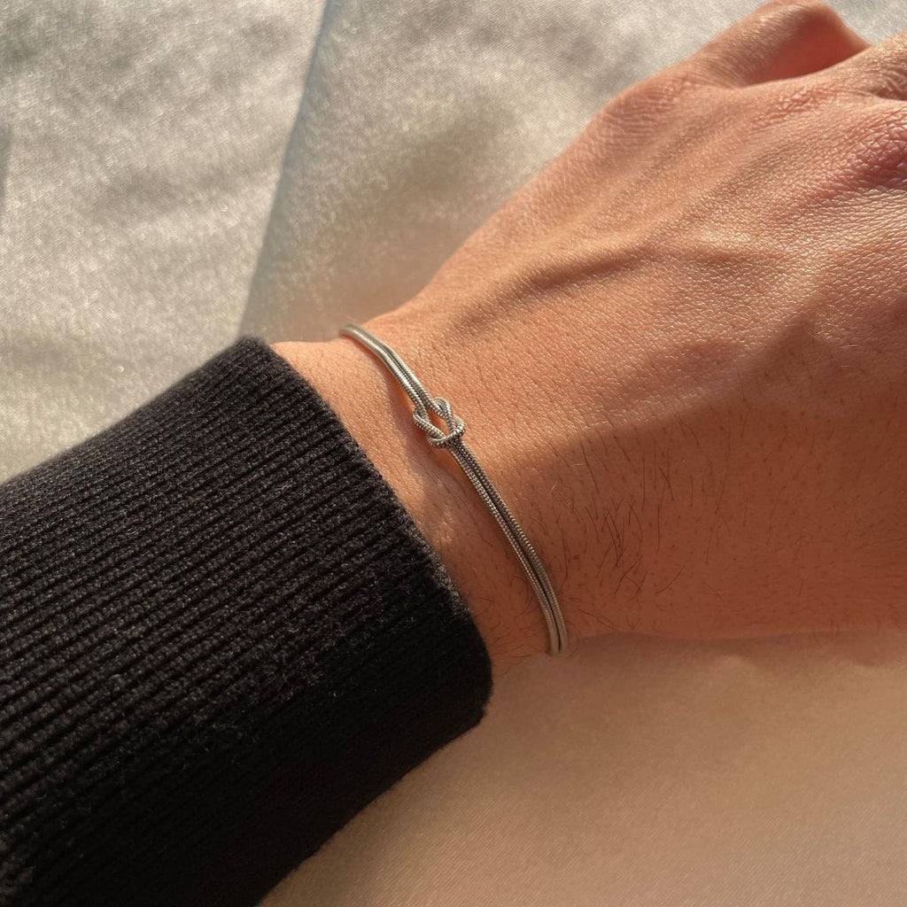 Clinbands | Elegantes Liebesknoten Armband für Damen