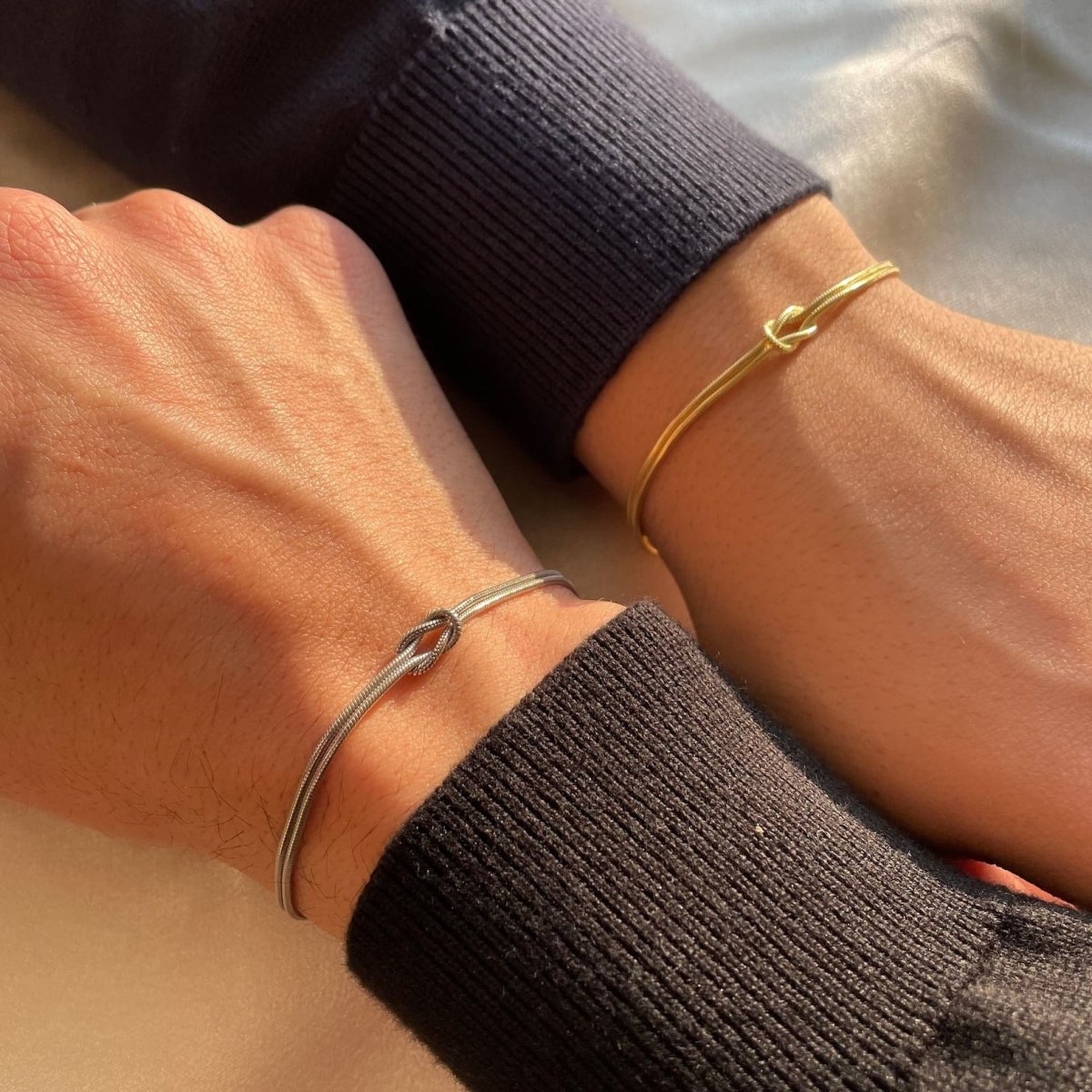 Clinbands | Elegantes Liebesknoten Armband für Damen