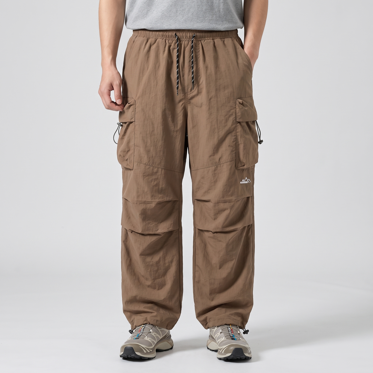 Herren Cargohose – weites Bein, Fallschirm-Stil mit Reißverschlusstaschen