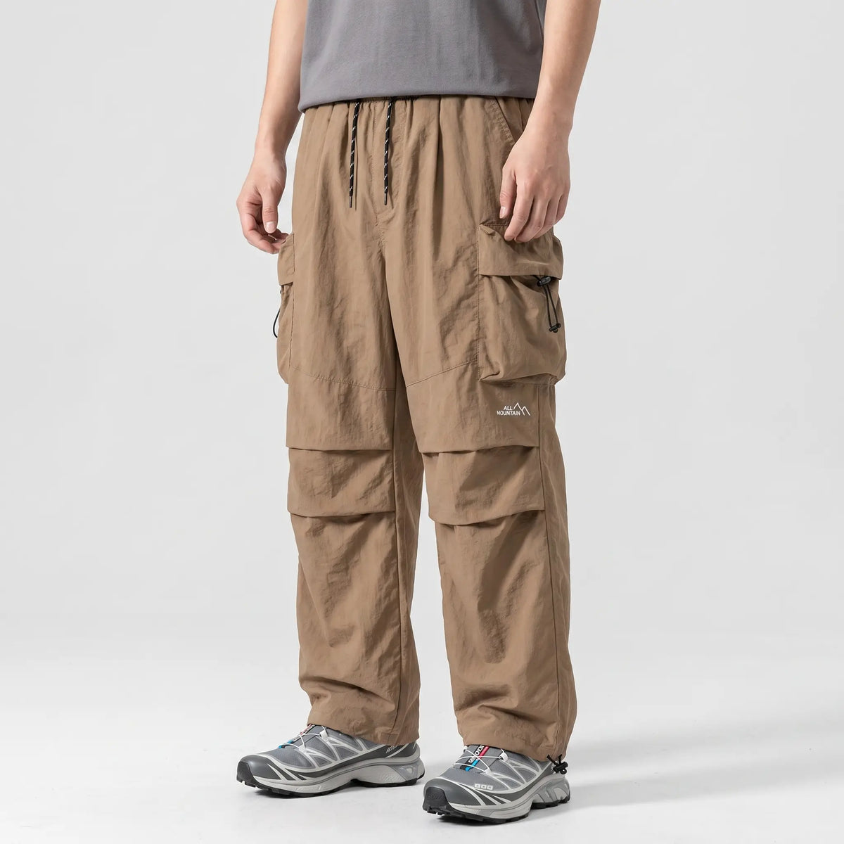 Herren Cargohose – weites Bein, Fallschirm-Stil mit Reißverschlusstaschen