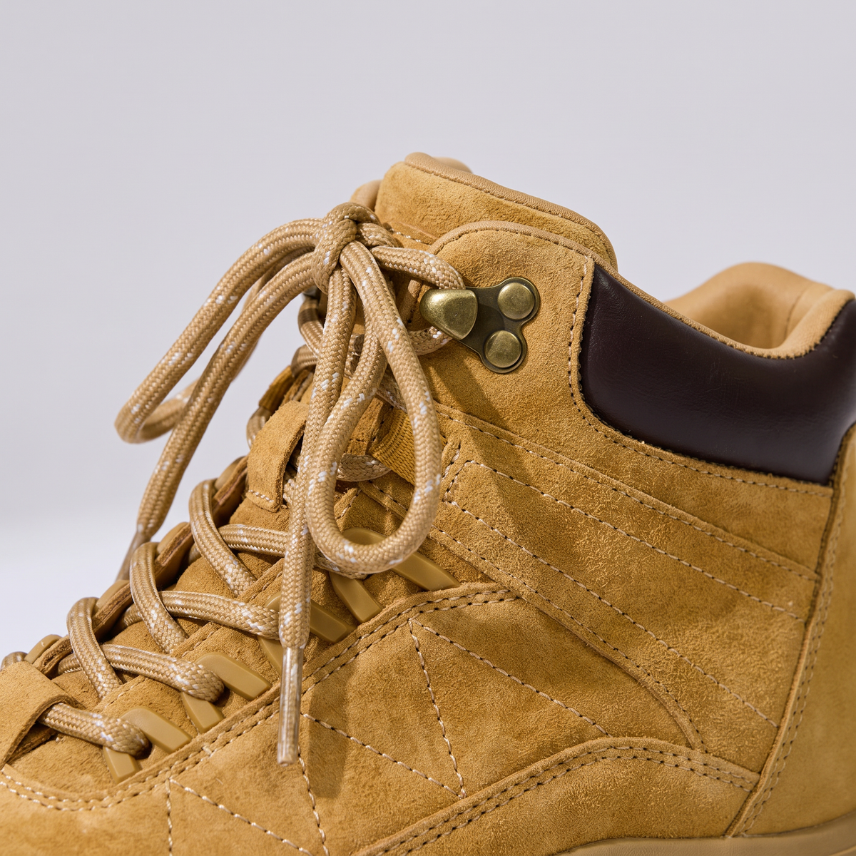 Damen Wanderstiefel – Wildleder-Knöchelstiefel mit klobiger Profilsohle