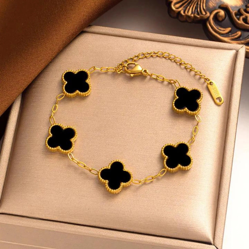 Clover Essence Armband
