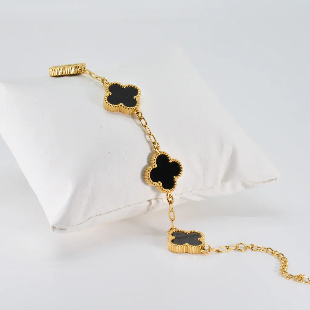 Clover Essence Armband
